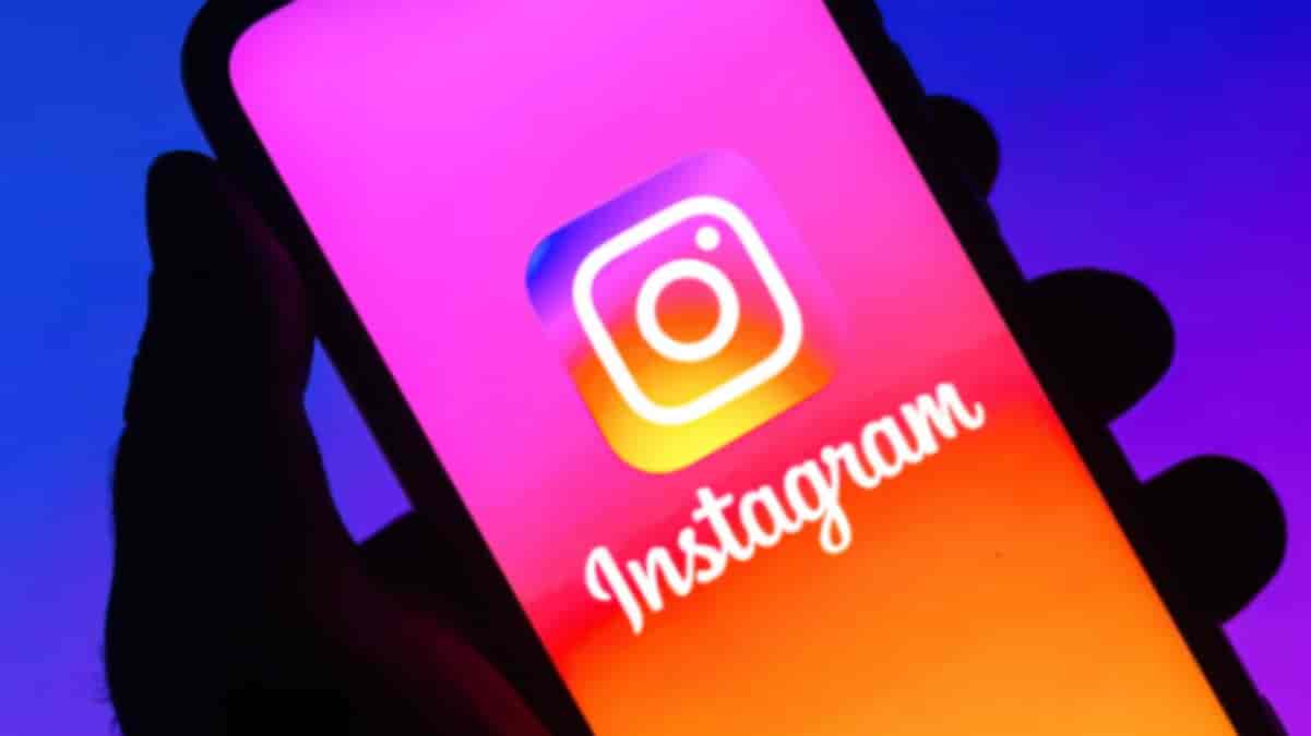 how to appear offline on instagram