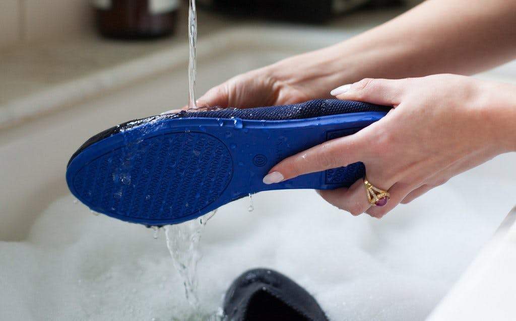 how to wash rothys