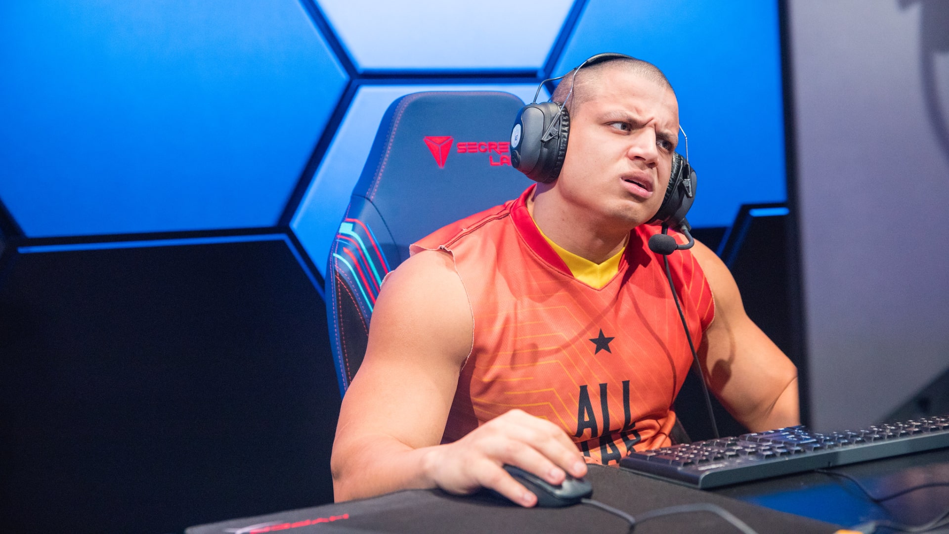How tall is tyler1
