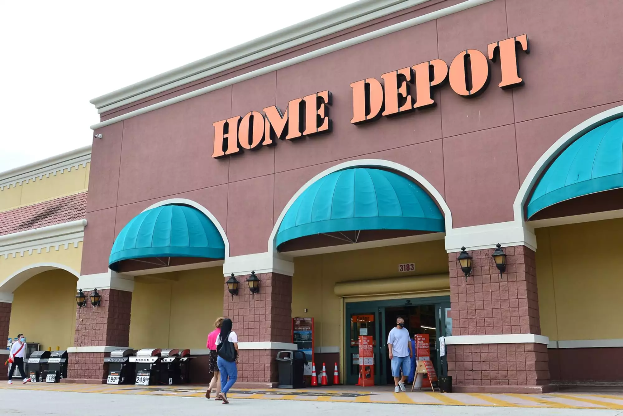 Home Depot offre-t-il des rabais AAA?
