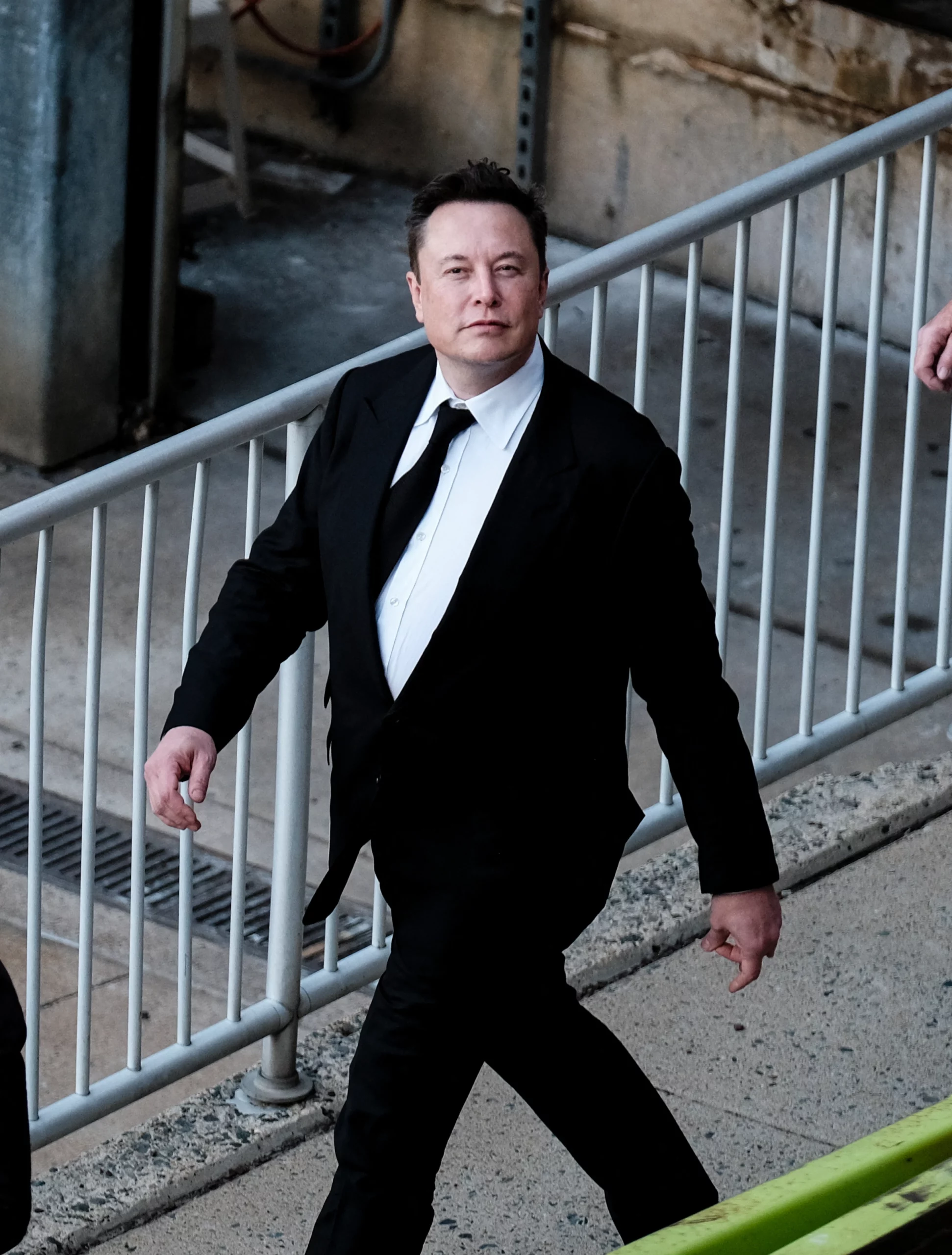 How Tall is Elon Musk?